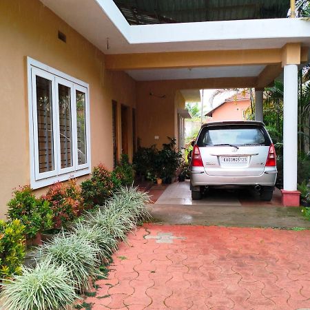 מדיקרי Holidayincoorg Orchid Villa מראה חיצוני תמונה