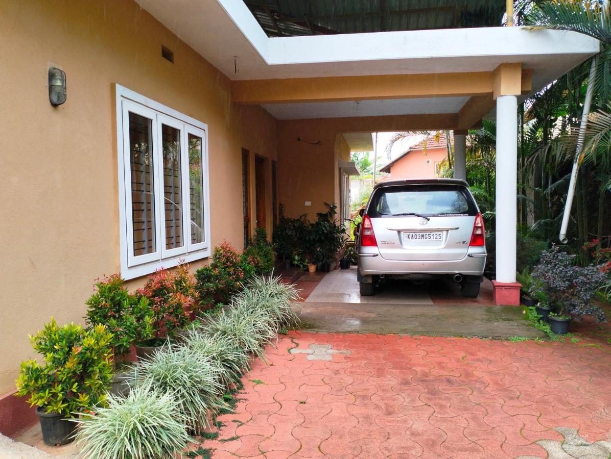 מדיקרי Holidayincoorg Orchid Villa מראה חיצוני תמונה