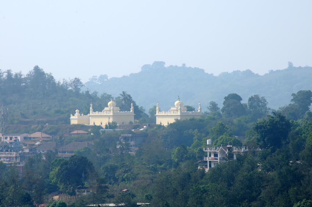 מדיקרי Holidayincoorg Orchid Villa מראה חיצוני תמונה
